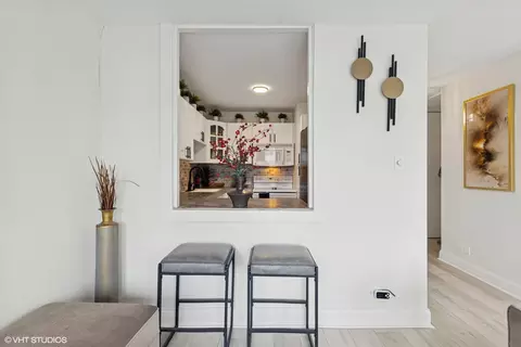 Kitchen - 111 E Chestnut St #21B, Chicago, IL 60611 photo 3 of 3