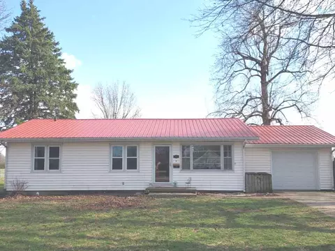913 Timmons Dr, Tuscola, IL 61953