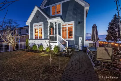 26089 W Calhoun Ave, Antioch, IL 60002