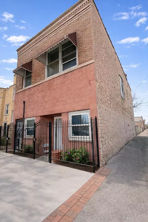 1142 N Monticello Ave, Chicago, IL 60651