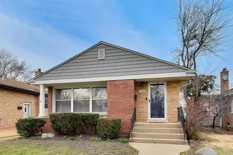 5310 Davis St, Skokie, IL 60077