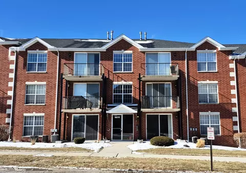 16610 Liberty Cir #1N, Orland Park, IL 60467