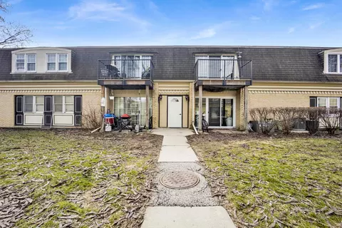1145 Pleasant Run Dr #609, Wheeling, IL 60090