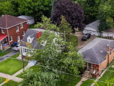 View/Area - 320 Streamside Dr, Harvey, IL 60426 photo 2 of 3