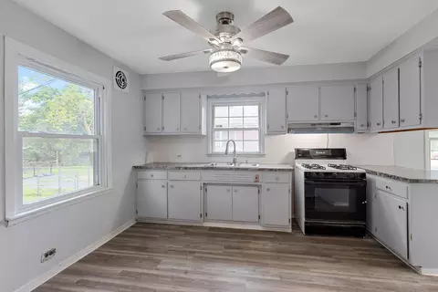 Kitchen - 320 Streamside Dr, Harvey, IL 60426 photo 2 of 2