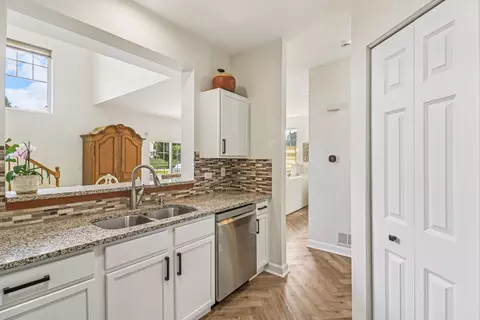 Kitchen - 1195 Mark Ct, Antioch, IL 60002 photo 2 of 2