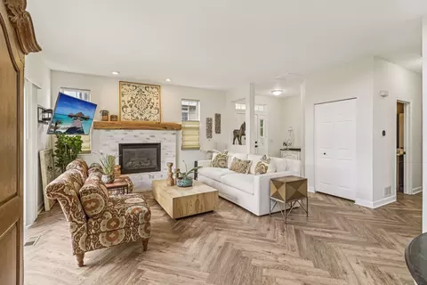 Living - 1195 Mark Ct, Antioch, IL 60002 photo 1 of 3