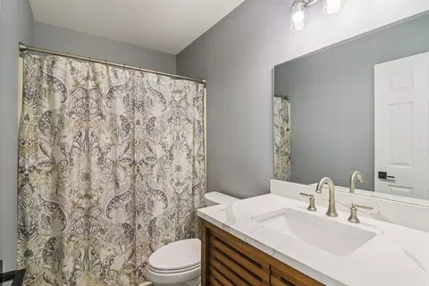 Bath - 1195 Mark Ct, Antioch, IL 60002 photo 5 of 5
