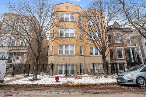 1432 N Maplewood Ave #203, Chicago, IL 60622