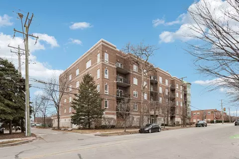 1277 E Thacker St #303, Des Plaines, IL 60016