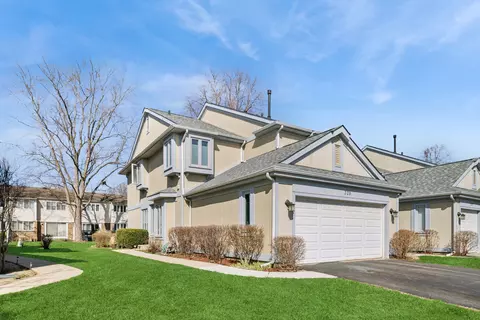 329 Redwing Dr, Deerfield, IL 60015