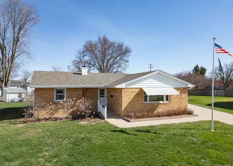 989 Dayton Ct, Galesburg, IL 61401