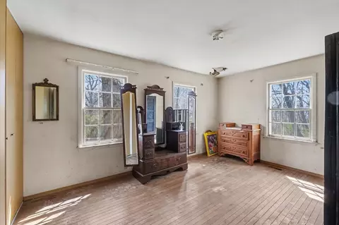 Bedroom - 404 Oak Dr, Roberts, IL 60962 photo 3 of 6