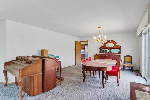 Dining - 404 Oak Dr, Roberts, IL 60962 photo 1 of 2