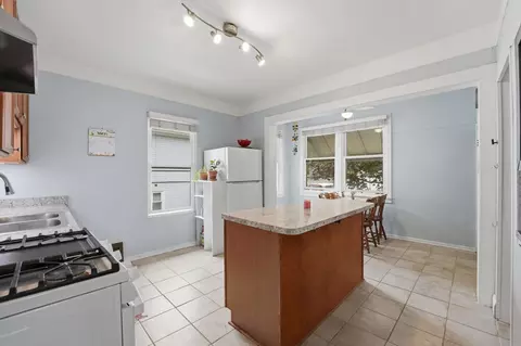 Kitchen - 4140 Anna Ave, Lyons, IL 60534 photo 5 of 5