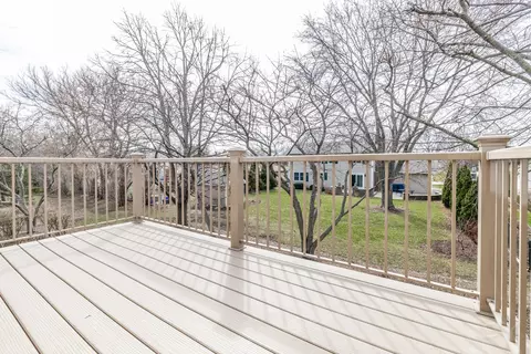 Exterior - 274 Wildspring Ct, Itasca, IL 60143 photo 2 of 6