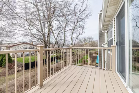 Exterior - 274 Wildspring Ct, Itasca, IL 60143 photo 4 of 6