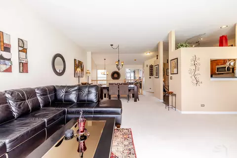 Living - 274 Wildspring Ct, Itasca, IL 60143 photo 1 of 3