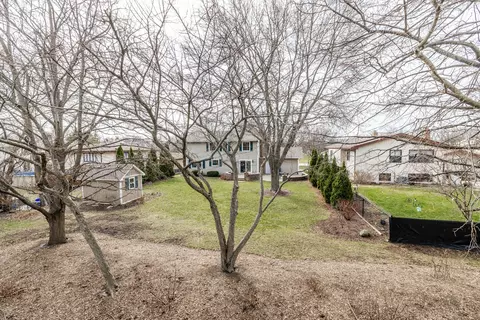 Exterior - 274 Wildspring Ct, Itasca, IL 60143 photo 3 of 6