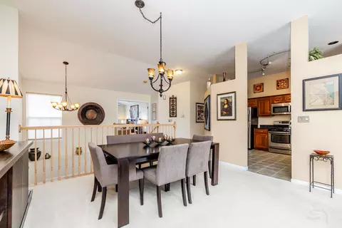 Dining - 274 Wildspring Ct, Itasca, IL 60143 photo 4 of 4