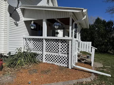 Exterior - 315 W 1st St, Bennett, IA 52721 photo 8 of 13