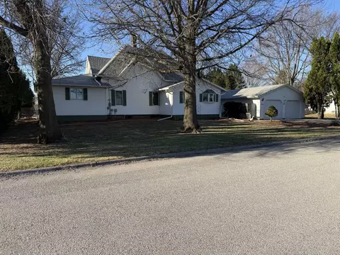 Exterior - 315 W 1st St, Bennett, IA 52721 photo 13 of 13