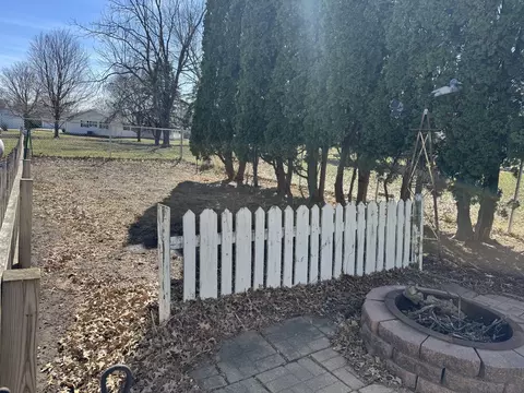 Exterior - 315 W 1st St, Bennett, IA 52721 photo 6 of 13