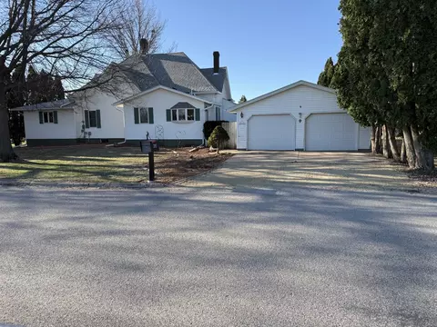 Exterior - 315 W 1st St, Bennett, IA 52721 photo 12 of 13