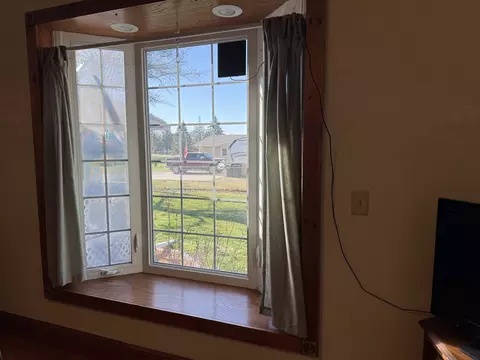Living - 315 W 1st St, Bennett, IA 52721 photo 1 of 4