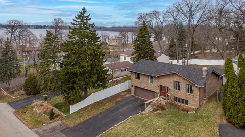 25172 W Columbia Bay Dr, Lake Villa, IL 60046