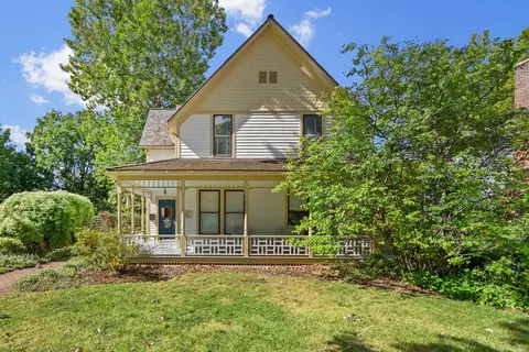4816 Linscott Ave, Downers Grove, IL 60515