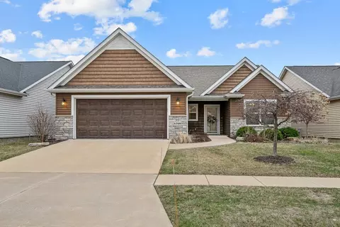 4709 Pheasant Creek Ave, Davenport, IA 52807