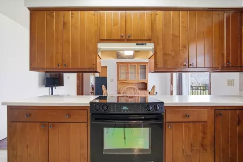 Kitchen - 308 Linden St, Dwight, IL 60420 photo 2 of 4
