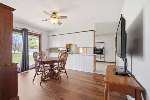 Dining - 308 Linden St, Dwight, IL 60420 photo 1 of 3