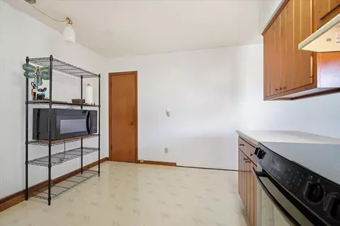 Kitchen - 308 Linden St, Dwight, IL 60420 photo 4 of 4