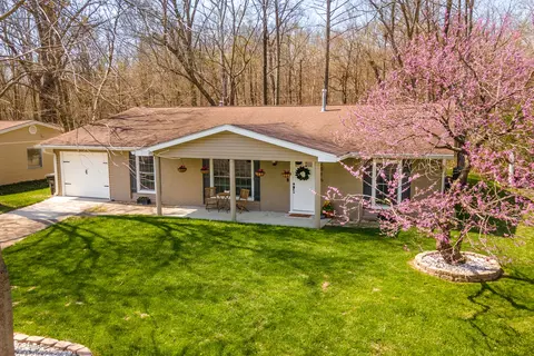2016 W Norwood Dr, Carbondale, IL 62901