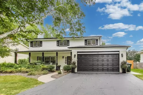 833 Fairlawn Ave, Libertyville, IL 60048