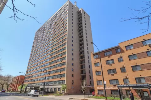 6030 N Sheridan Rd #2011, Chicago, IL 60660