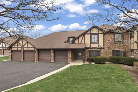 1755 Plymouth Ct #D, Wheaton, IL 60189