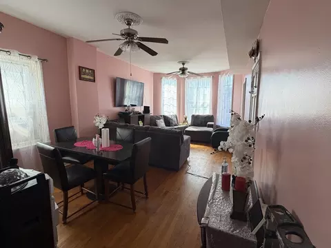Living - Undisclosed, Chicago, IL 60617 photo 4 of 4