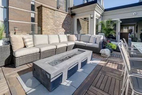 Exterior - 53 E Division St, Chicago, IL 60610 photo 5 of 15