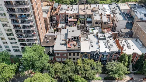 View/Area - 53 E Division St, Chicago, IL 60610 photo 1 of 2