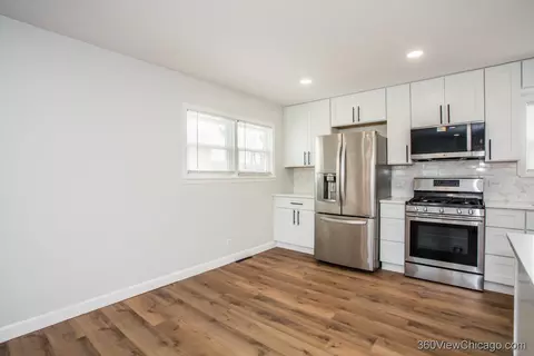 Kitchen - 8651 44th St, Lyons, IL 60534 photo 1 of 2