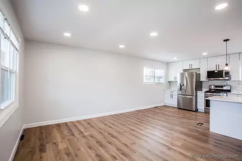 Living - 8651 44th St, Lyons, IL 60534 photo 3 of 3