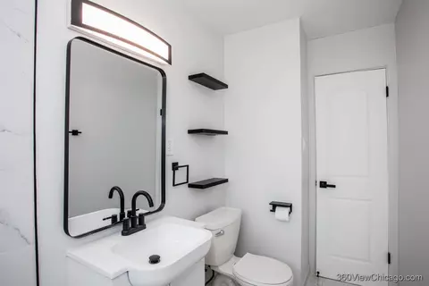 Bath - 8651 44th St, Lyons, IL 60534 photo 4 of 4