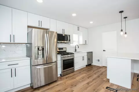 Kitchen - 8651 44th St, Lyons, IL 60534 photo 2 of 2