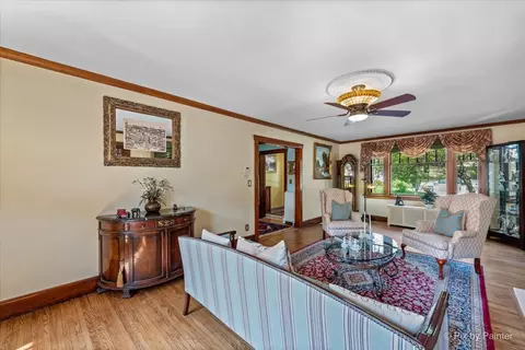Living - 585 Park St, Elgin, IL 60120 photo 5 of 5