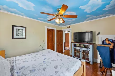 Bedroom - 585 Park St, Elgin, IL 60120 photo 4 of 6