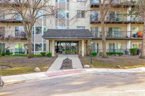 8630 Waukegan Rd #317, Morton Grove, IL 60053