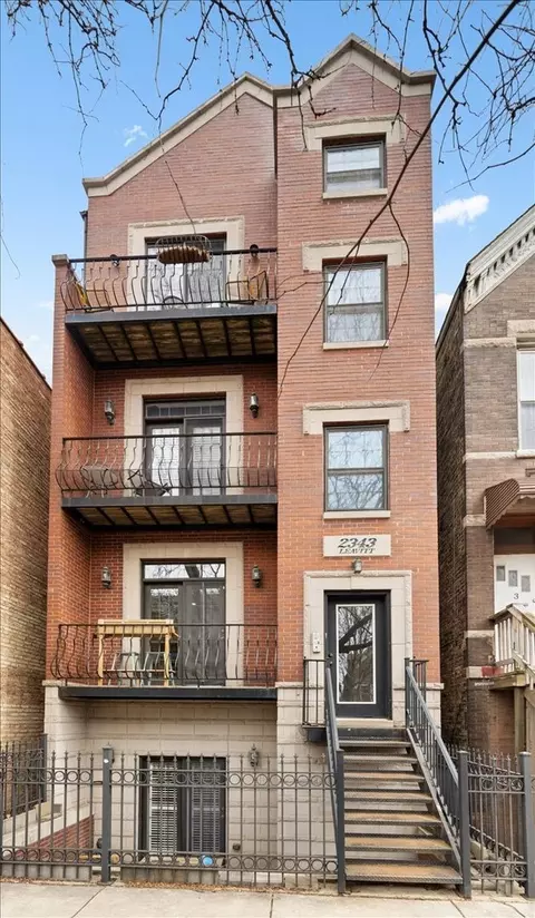 2343 N Leavitt St #1, Chicago, IL 60647
